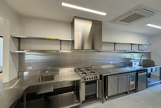 Optimising Restaurant's Ventilation with Stainless Steel Kitchen Hoods